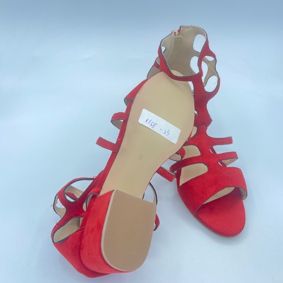 YDN RED SHOE - Picture 7 of 7